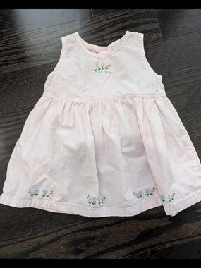 ✨ Free With Purchase✨ Roots Baby Pink Embroidered Cotton Dress 12–18M